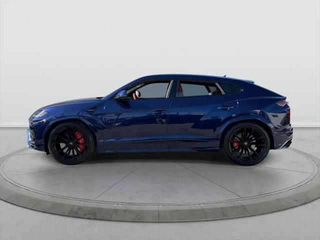 2022 Lamborghini Urus Pearl Capsule