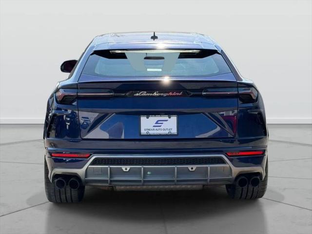 2022 Lamborghini Urus Pearl Capsule