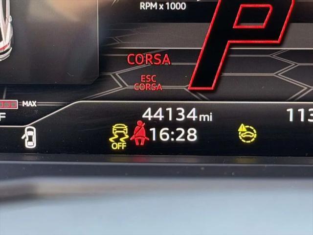 2022 Lamborghini Urus Pearl Capsule