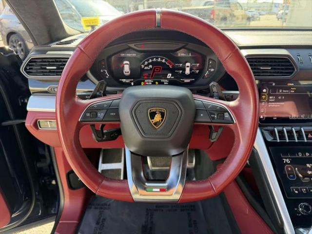 2022 Lamborghini Urus Pearl Capsule