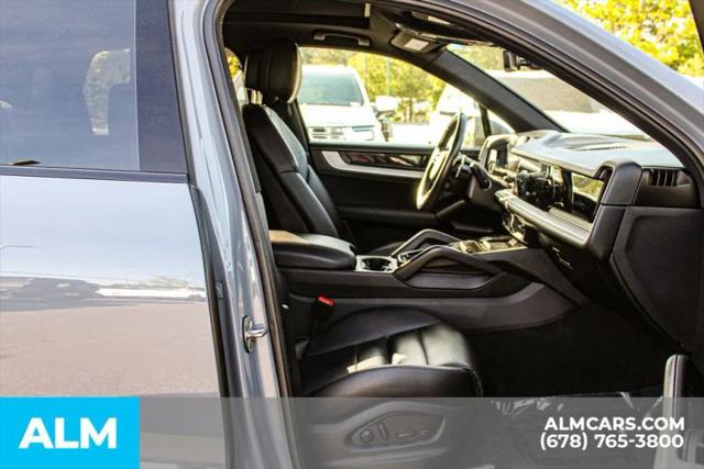 2024 Porsche Cayenne Base