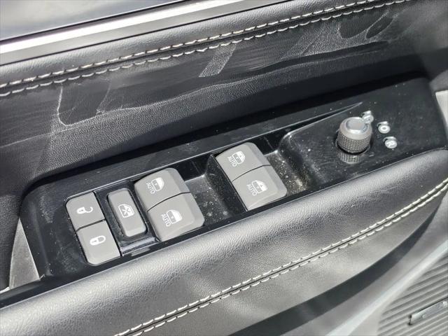 2026 Jeep Grand Wagoneer 4x2
