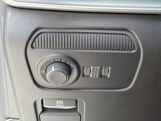 2026 Jeep Grand Wagoneer 4x2