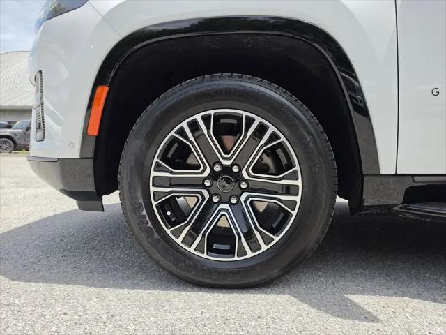 2026 Jeep Grand Wagoneer 4x2