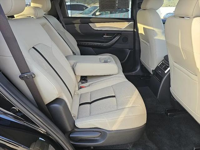 2025 Mazda CX-70 Premium Package