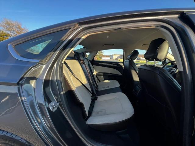 2020 Ford Fusion SE
