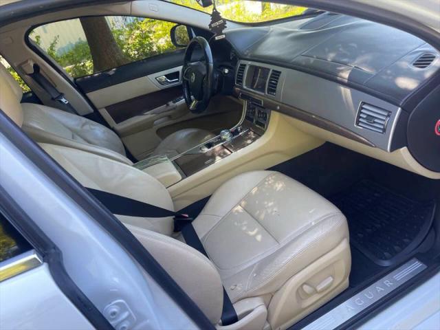 2012 Jaguar XF XF