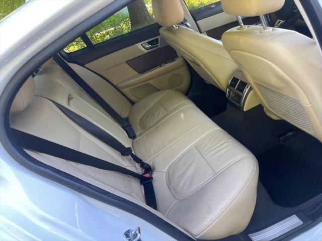 2012 Jaguar XF XF