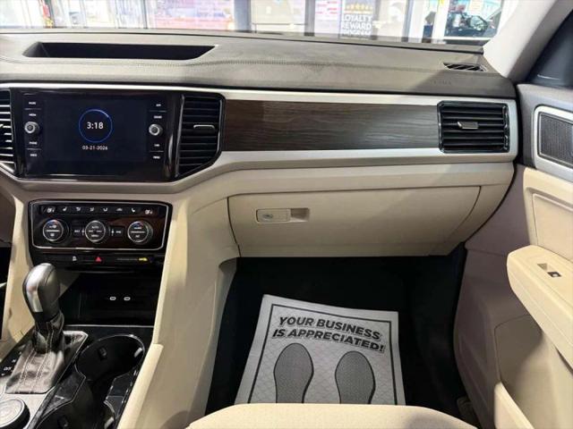 2022 Volkswagen Atlas 3.6L V6 SE w/Technology
