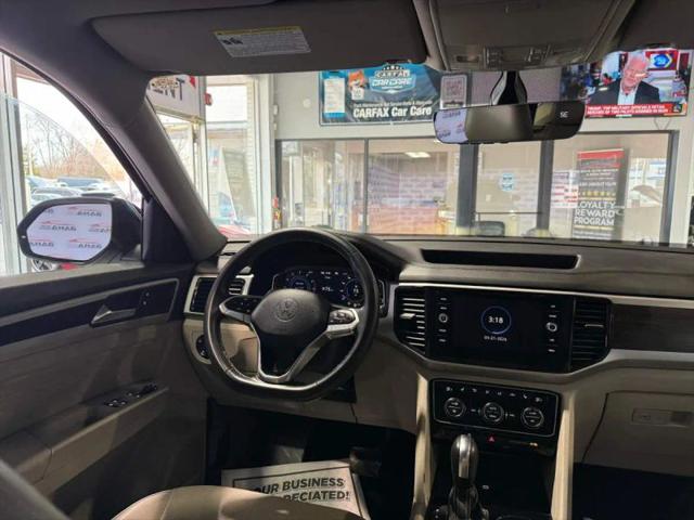 2022 Volkswagen Atlas 3.6L V6 SE w/Technology