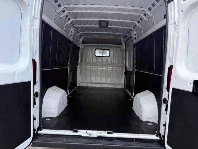 2025 Ram ProMaster 2500 Cargo Van Tradesman High Roof 159" WB w/Pass Seat