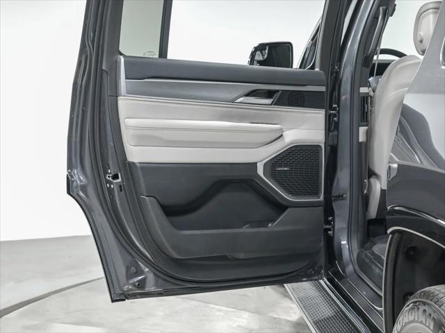2025 Jeep Wagoneer Carbide 4x4