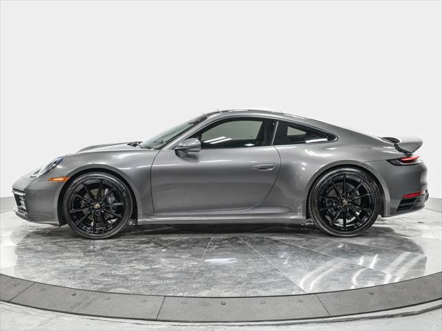 2020 Porsche 911 Carrera