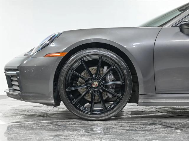 2020 Porsche 911 Carrera
