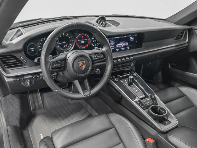 2020 Porsche 911 Carrera