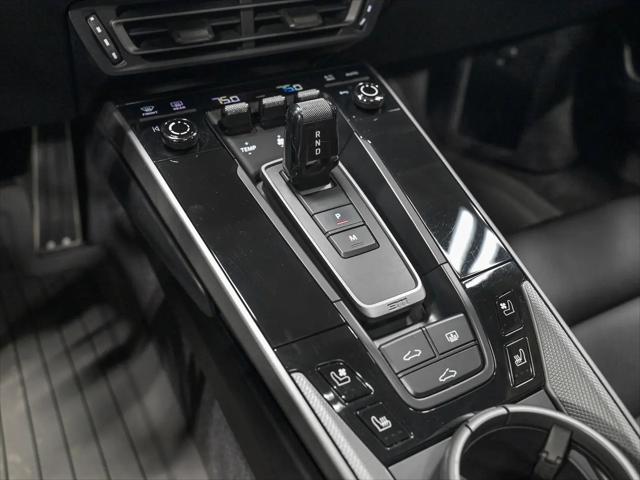 2020 Porsche 911 Carrera