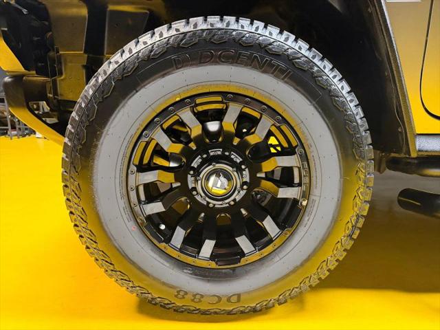 2005 HUMMER H2 Base