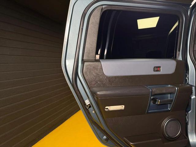 2005 HUMMER H2 Base