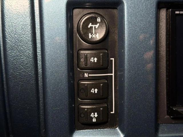 2005 HUMMER H2 Base