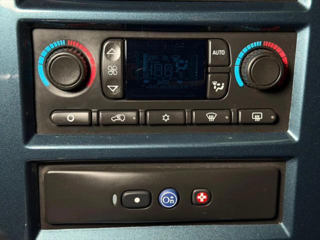 2005 HUMMER H2 Base