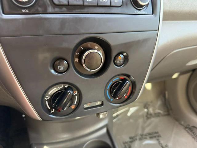 2015 Nissan Versa 1.6 SV