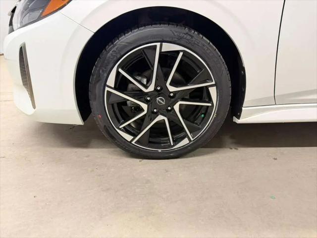 2024 Nissan Sentra SR Xtronic CVT