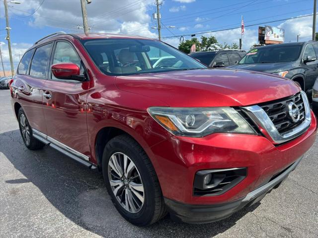 2017 Nissan Pathfinder SV