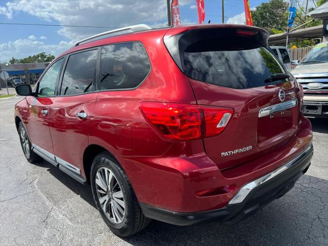 2017 Nissan Pathfinder SV