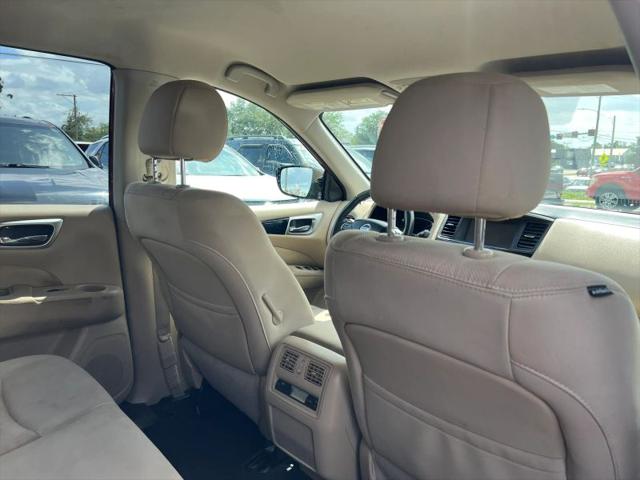 2017 Nissan Pathfinder SV