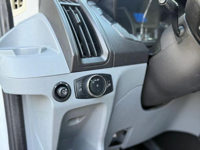 2016 Ford Transit w/60/40 Side Door w/RWB