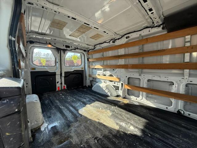 2016 Ford Transit w/60/40 Side Door w/RWB