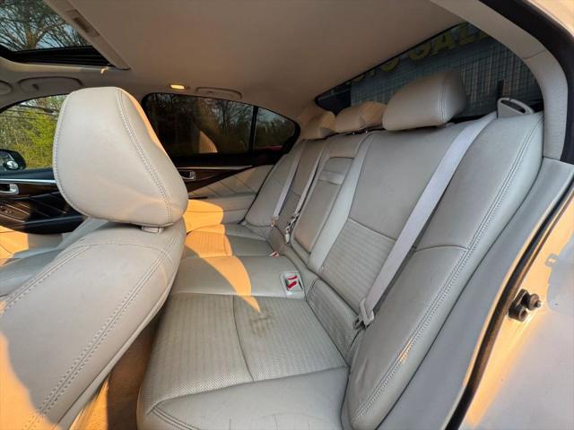 2015 INFINITI Q50 Sport