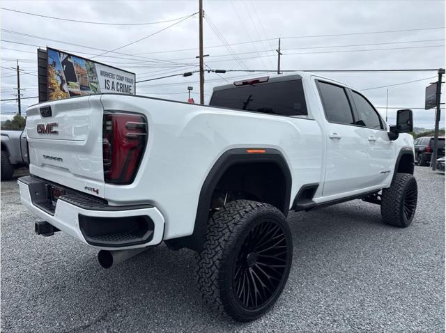 2025 GMC Sierra 2500HD 4WD Crew Cab Standard Bed AT4