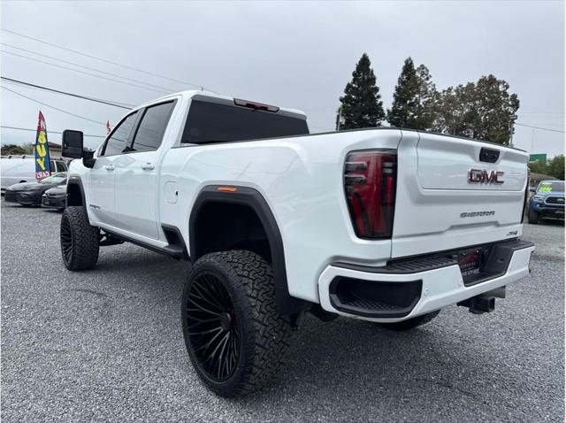 2025 GMC Sierra 2500HD 4WD Crew Cab Standard Bed AT4