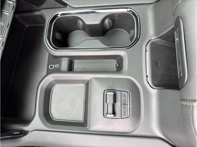 2025 GMC Sierra 2500HD 4WD Crew Cab Standard Bed AT4