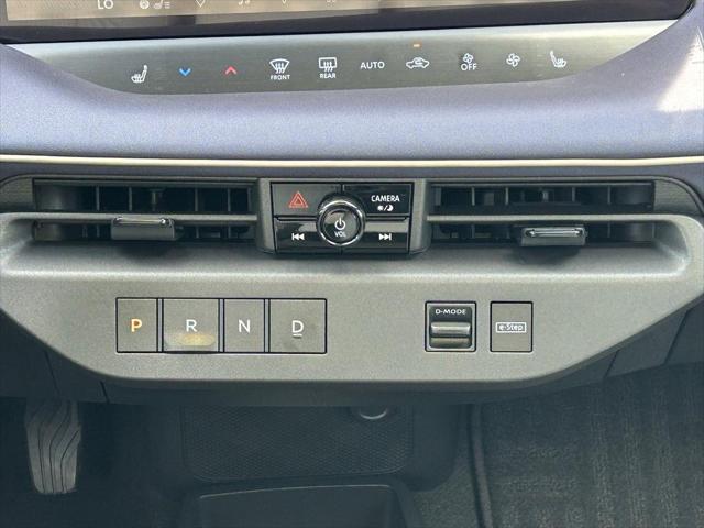 2026 Nissan LEAF PLATINUM+