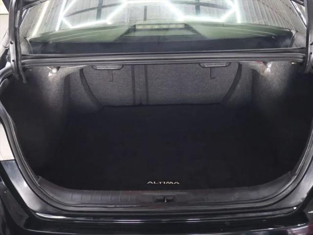 2022 Nissan Altima SR FWD