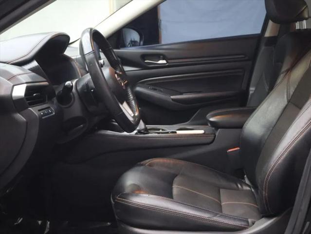 2022 Nissan Altima SR FWD