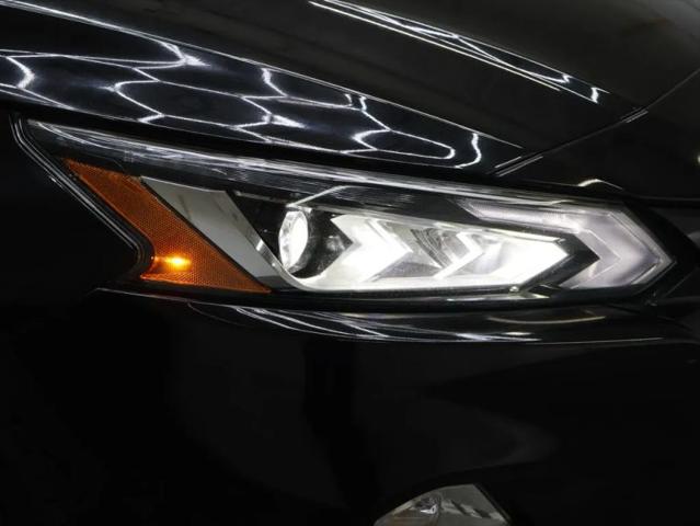 2022 Nissan Altima SR FWD