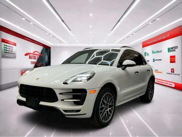 2017 Porsche Macan Turbo