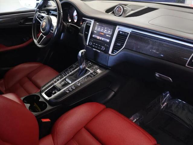 2017 Porsche Macan Turbo