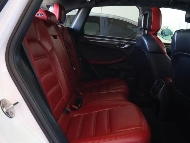 2017 Porsche Macan Turbo