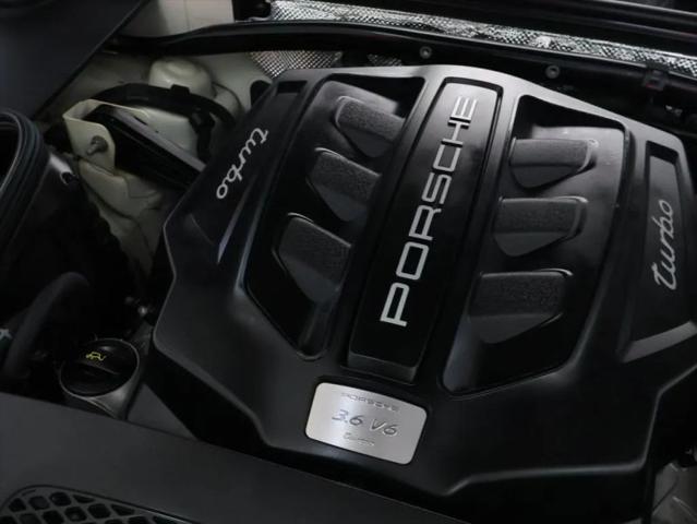 2017 Porsche Macan Turbo