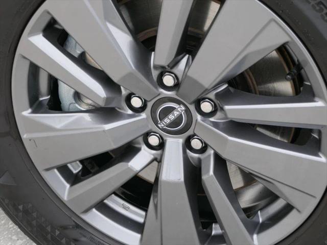 2025 Nissan Pathfinder SV FWD