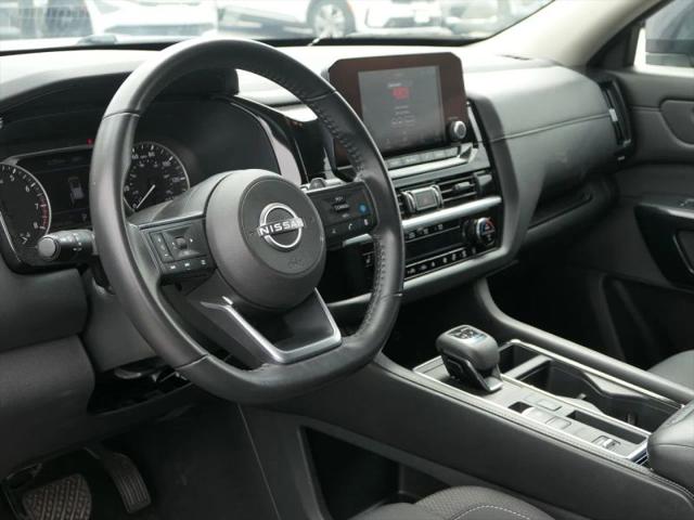 2025 Nissan Pathfinder SV FWD