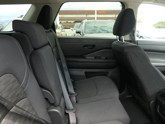 2025 Nissan Pathfinder SV FWD
