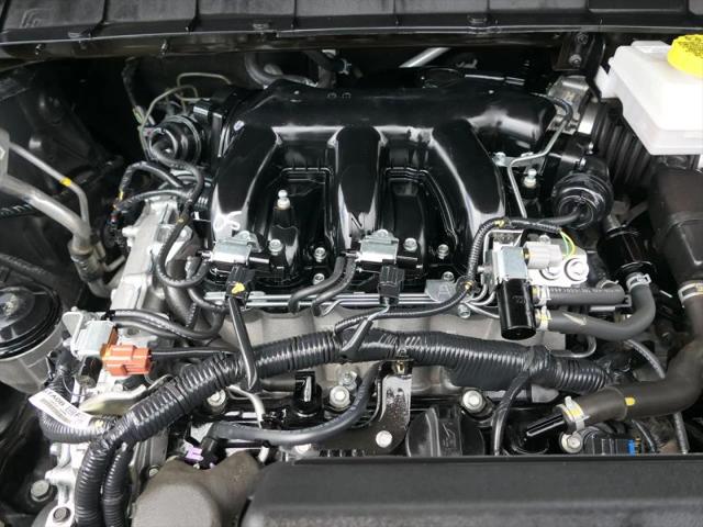 2025 Nissan Pathfinder SV FWD
