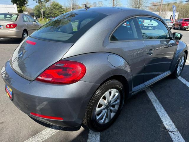 2013 Volkswagen Beetle 2.5L Entry