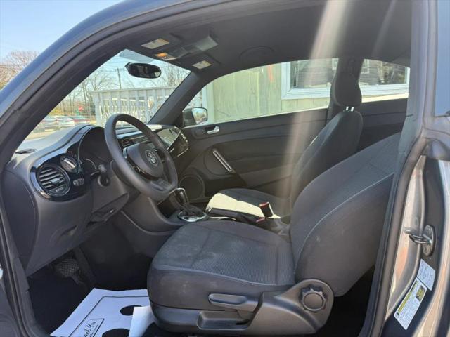 2013 Volkswagen Beetle 2.5L Entry