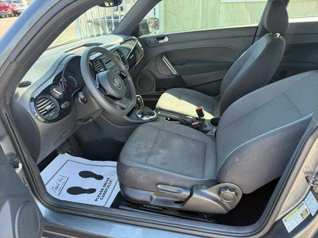 2013 Volkswagen Beetle 2.5L Entry